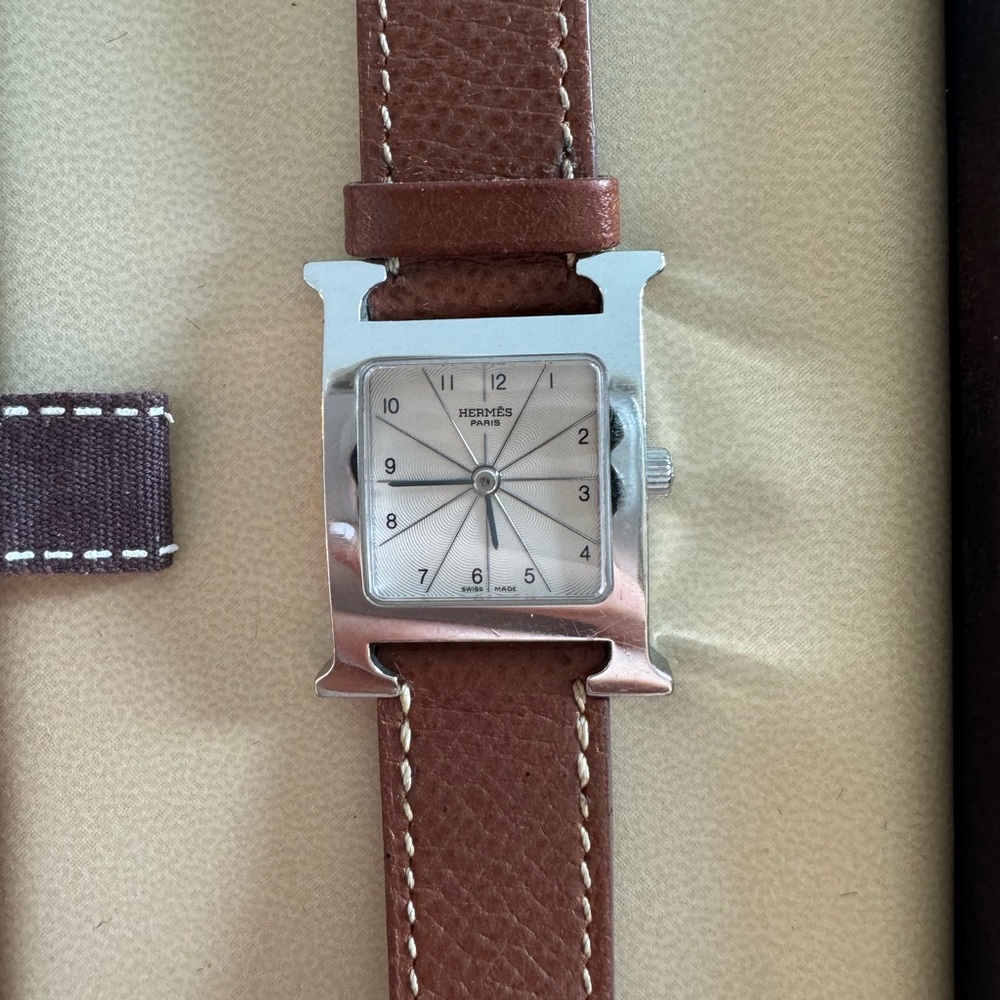 Auth Hermès silver H Heure watch brown leather band